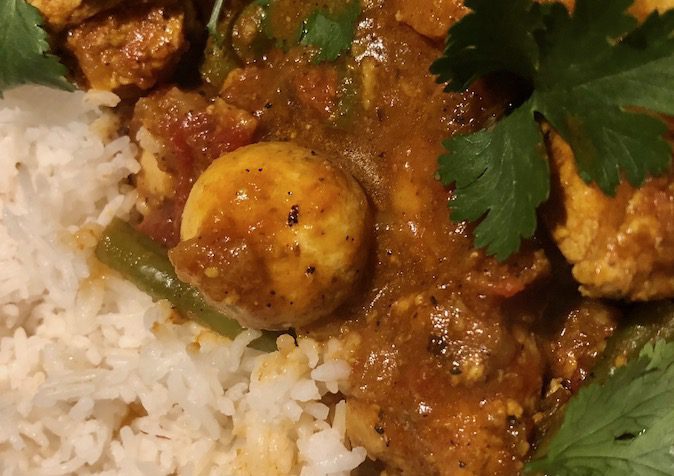 Chicken Curry with Mushrooms and Green Bans